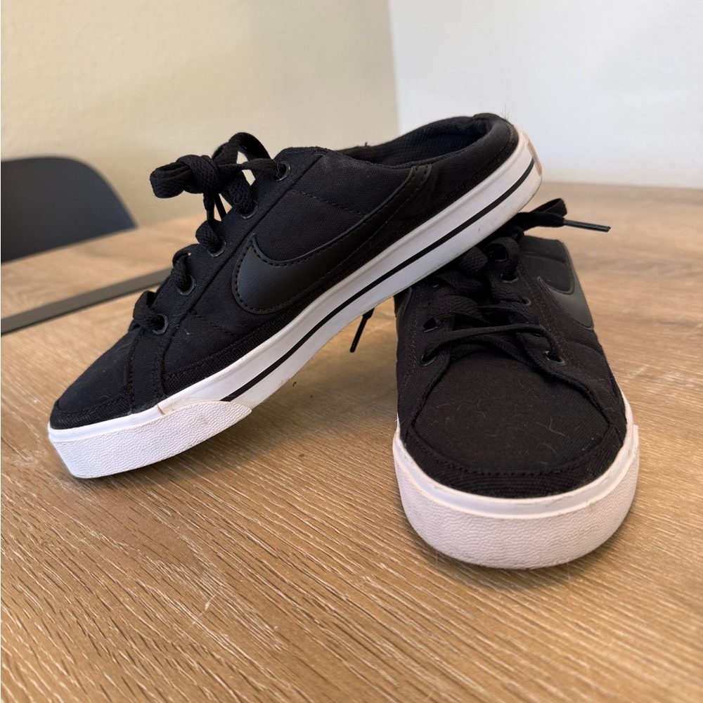 Nike Black and White Sneakers